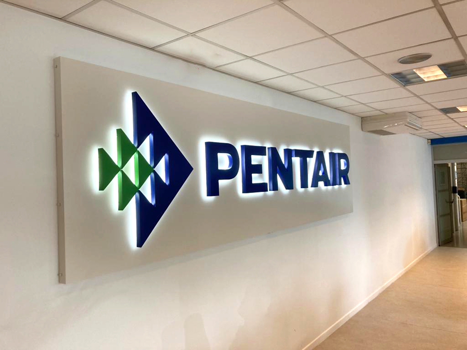 indirect verlichte doosletters indoor gebruik