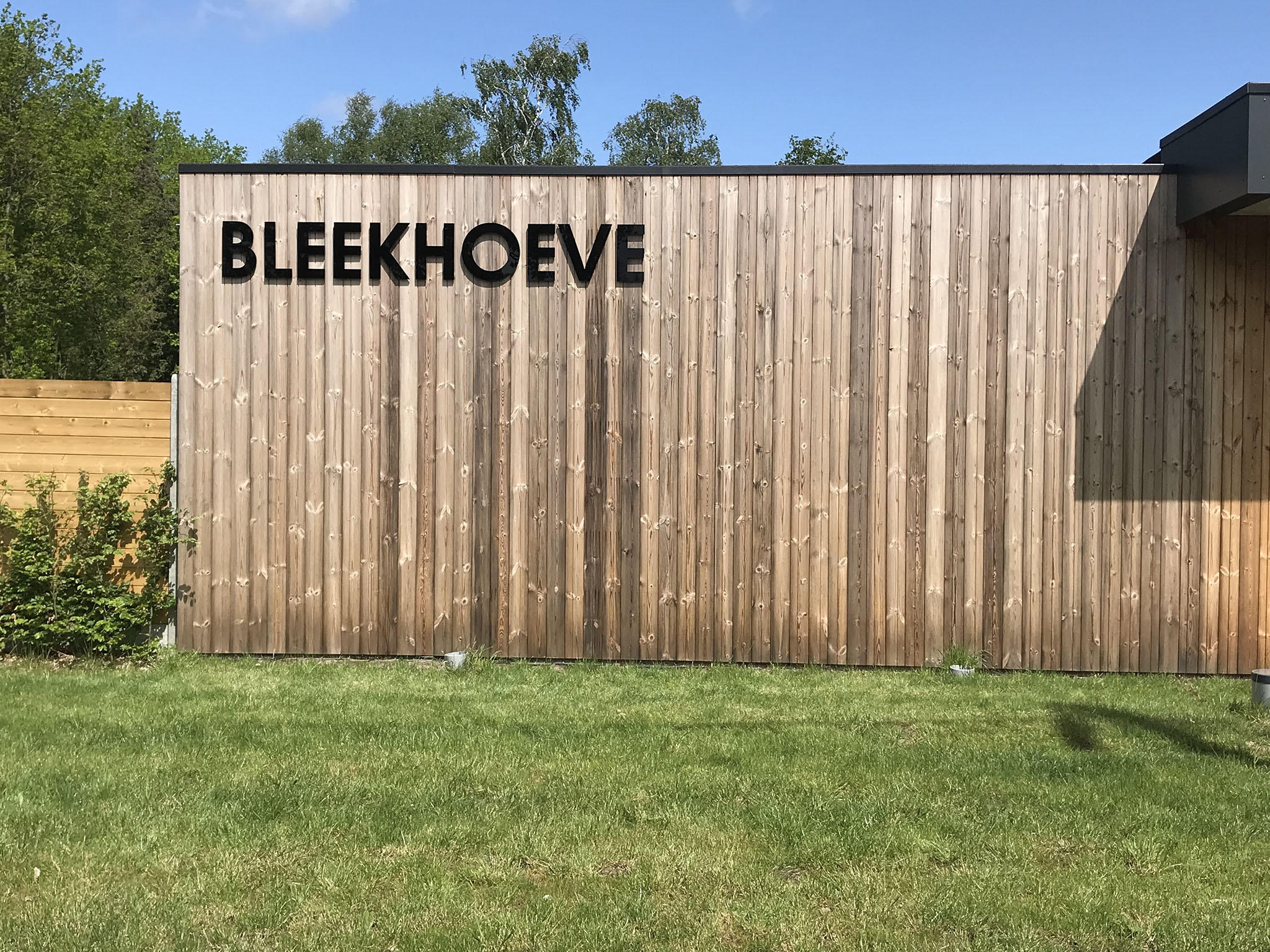 Onverlichte gevelletters