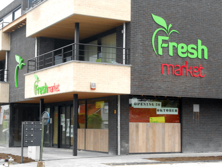 uitgefreesde letters