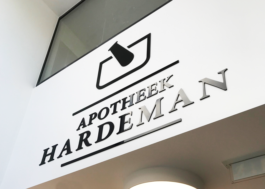 Reliëfletters in dibond of acrylox